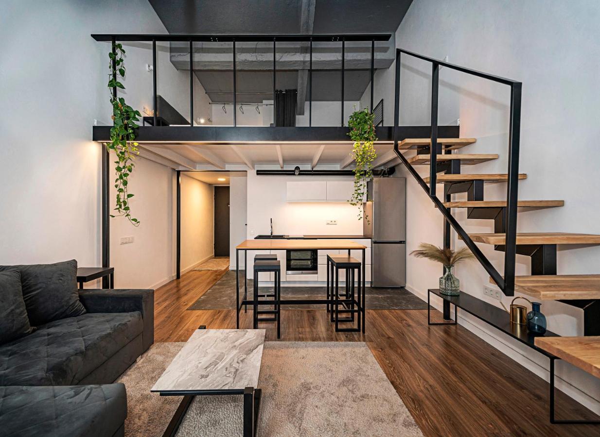 Radio City Loft - Apartment 420 Kaunas Buitenkant foto